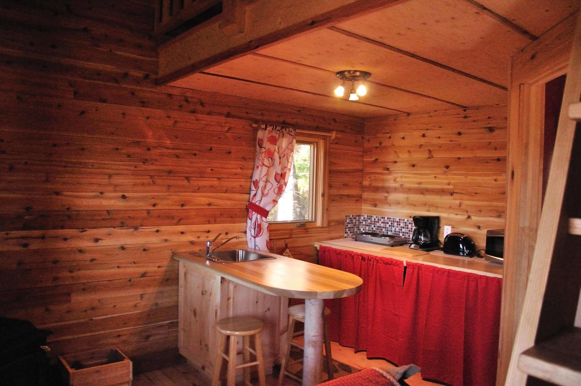 Les Cabanes Du Trappeur Wentworth-Nord Екстериор снимка